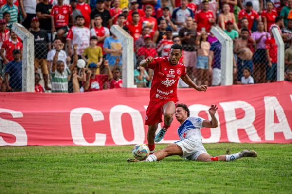 Num jogo feio e sem gols, Parnahyba fica no O a O em Piripiri.