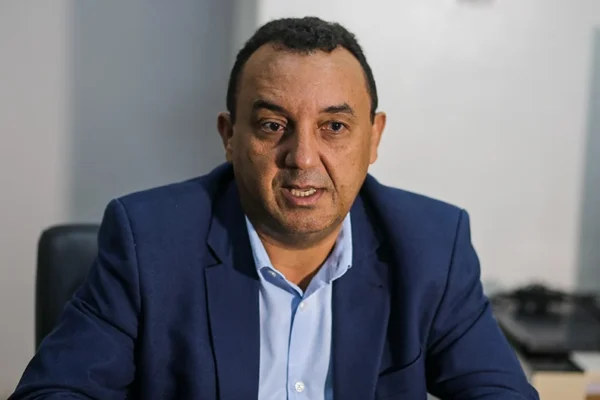 Nouga Cardoso acaba de abandonar o barco de Dr. Pessoa em Teresina.
