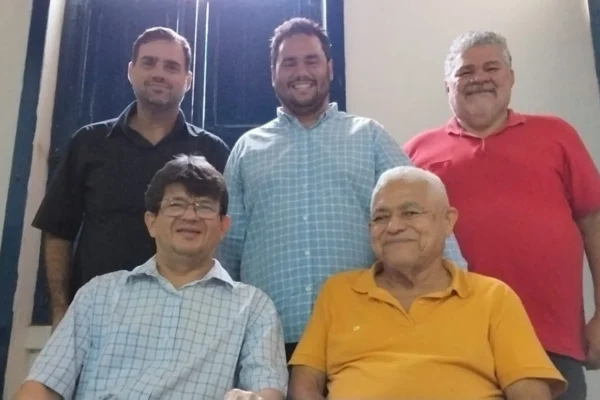 Eleição hoje na Academia Parnaibana de Letras esolhe sucessor de Assis Cajubá