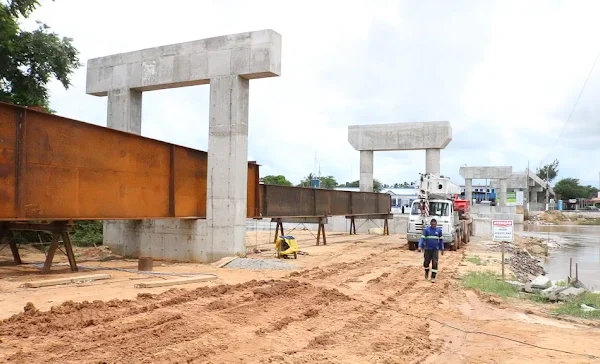 Caixa Econômica vai ver de perto as obras na ponte sobre o rio Igaraçu. Inauguração prevista para 14 de agosto.