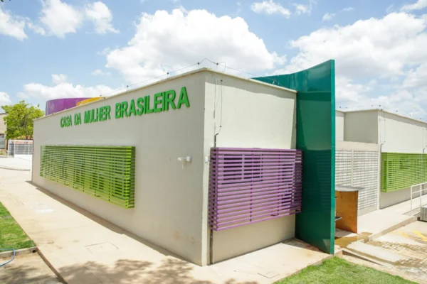 Secretária nacional anuncia construção de Casa da Mulher Brasileira em Parnaíba.