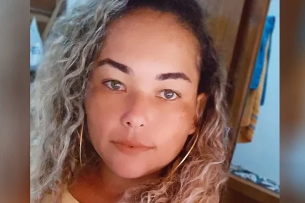 Mulher morre após vestido prender em corrente de moto e causar acidente em Esperantina.