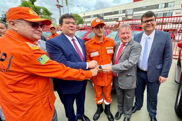 Corpo de Bombeiros em Parnaíba recebe viaturas  e equipamentos.