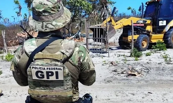 Policiais são suspeitos de integrarem milícia em grilagem de terras na região de praias do Piauí.