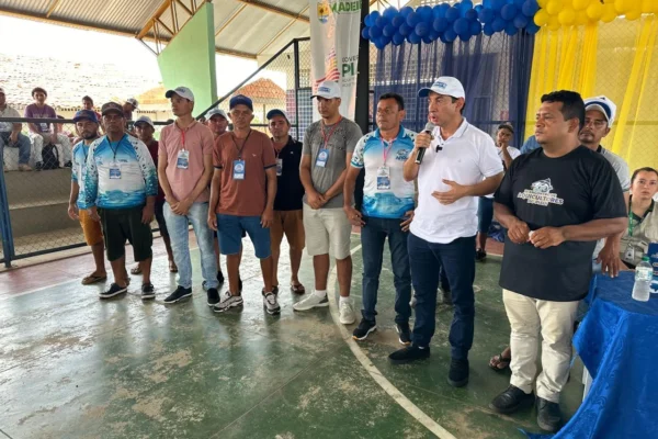 Piscicultores do norte do Piauí ganham doação de equipamentos da CODEVASF.