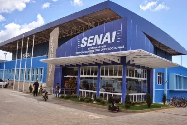 UFDPar busca parceria com SENAI para inovação e formação profissional.
