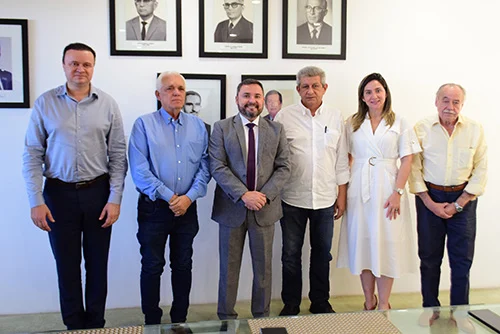 Fábio Novo procura o setor industrial do Piauí no encontro com ex-governadores.