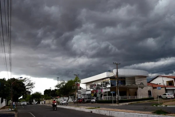 Litoral do Piauí tem alerta de chuvas intensas para o feriado desta quinta-feira.