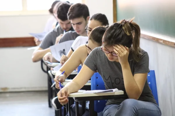 Inscrições para Enem 2024 começam na segunda-feira, dia 27.