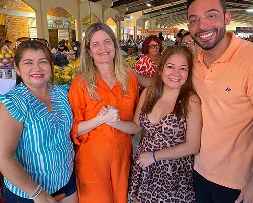 Candidato de Mão Santa visita mercado da Caramuru.