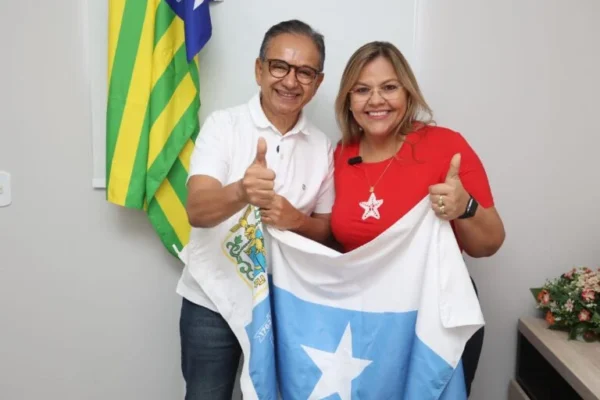 Dr. Hélio confirma Flaviana Veras como vice em Parnaíba.