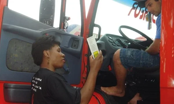 CCJ da Assembleia Legislativa do Piauí aprova transporte público gratuito para pessoas com HIV.