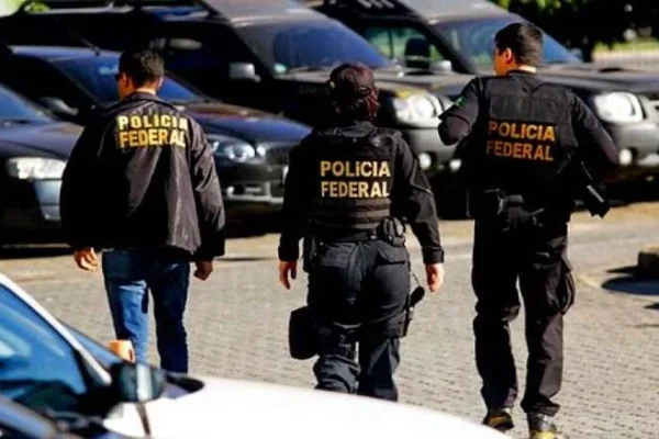 Exclusivo: Diálogos de posse da PF mostram engenheiro de Cajueiro da Praia insinuando o “da merenda”