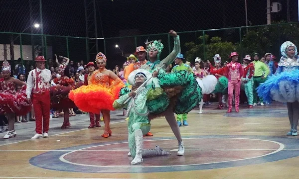 Luiz, o Poderoso Chefão, neste domingo na praça de Ilha Grande no São João da Parnaíba.