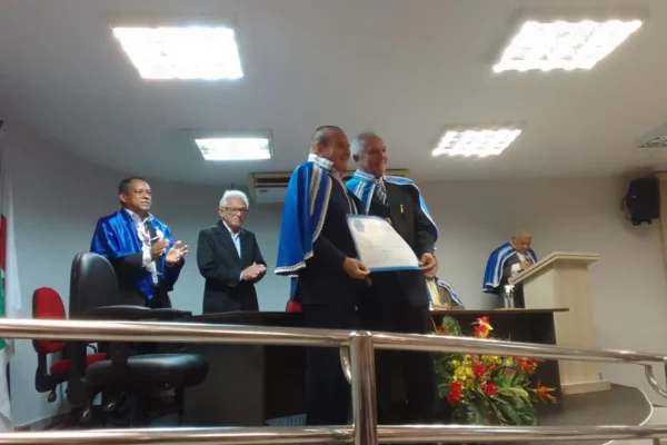 Benedito  Lima Filho é agora “imortal” da Academia Parnaibana de Letras.