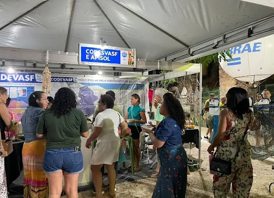 Mercado do Produtor movimenta o Complexo Porto das Barcas, em Parnaíba.