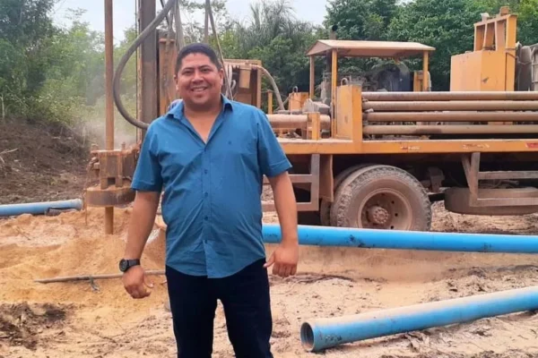 Prefeito de Madeiro do Piauí sofre atentado durante reunião com vereadores.