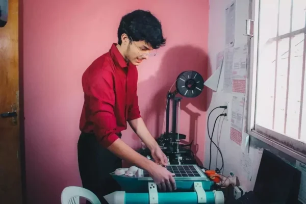 Estudante do Piauí, de 17 anos vence Prêmio Nobel da Ciência Jovem. 