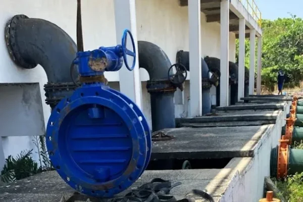  Agespisa substitui válvulas da ETA IV para aumentar volume de água tratada em Parnaíba e região.