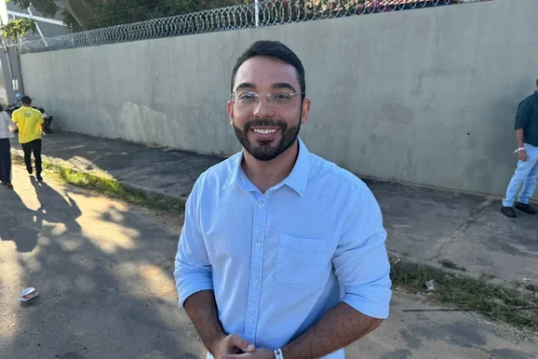 Pedida impugnação da candidatura de Francisco Emanuel em Parnaíba.