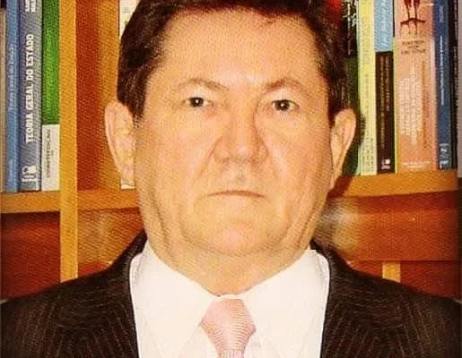 Morre em Parnaíba o escritor Paulo de Tarso Mendes de Souza.