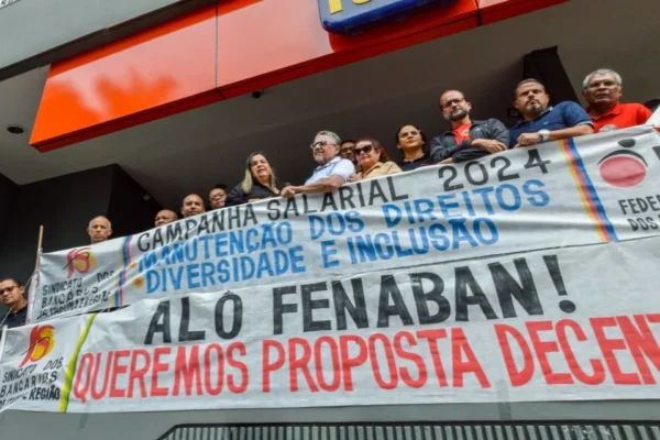 Sem propostas aprovadas, bancários poderão deflagrar greve no Piauí na quarta-feira.