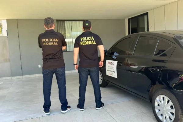 Promotor e assessor suspeitos de exigir R$ 2 milhões para arquivar caso são denunciados à Justiça no Piauí.