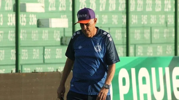 Parnahyba traz de volta o técnico Arnaldo Lira para a temporada de 2025.