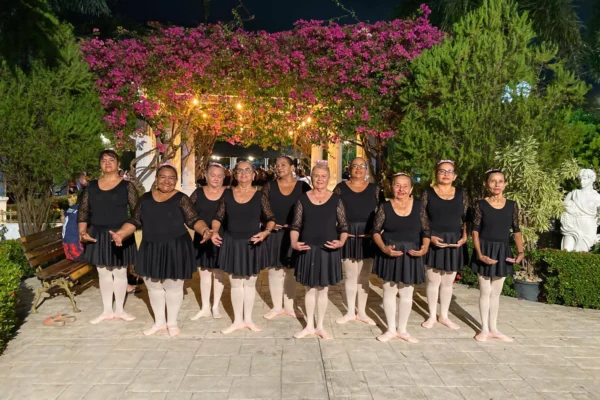 Castelo de Eventos em Parnaíba tem apresentação de Balé para idosos acima de 60 anos.