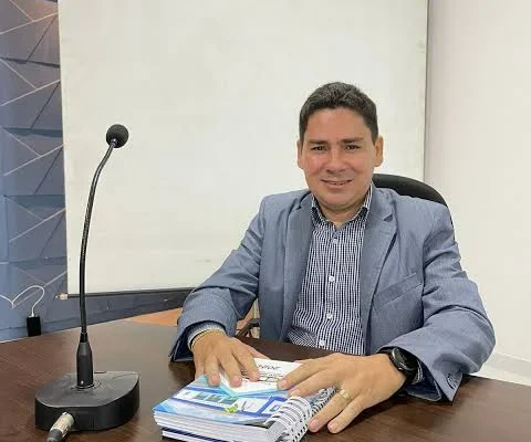 Vereador Dr. José Luiz Júnior é reeleito em Buriti dos Lopes e alcança marca histórica para o PT.