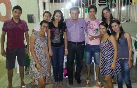 Evento na praça Mandu Ladino comemora Dia das Crianças e aniversário do prefeito Mão Santa.