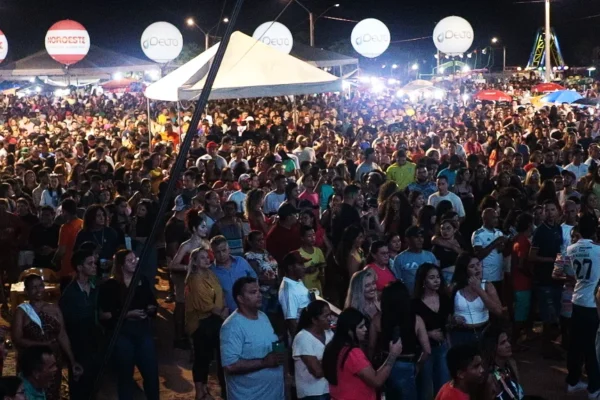 Florentino anuncia recursos para a reforma do Parque de Exposições de Parnaíba.