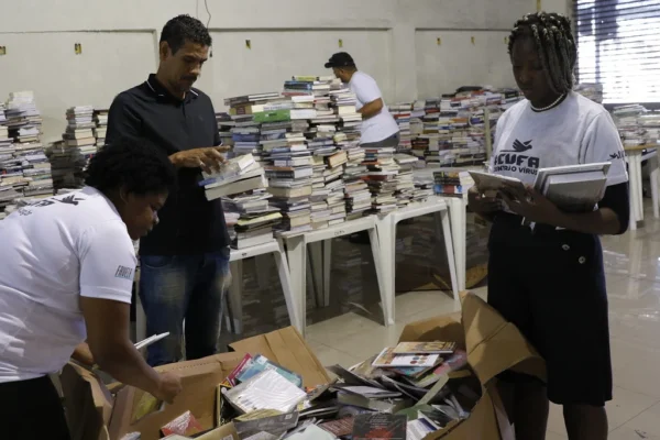 Pesquisa da Flup revela hábitos literários nas periferias.