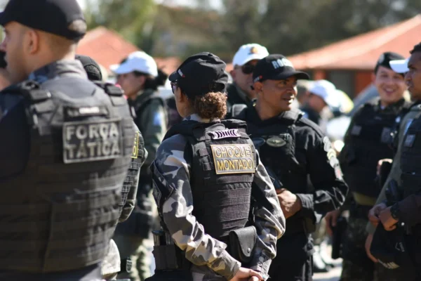 Operação da polícia faz uma “limpa” contra facções em Cajueiro da Praia.