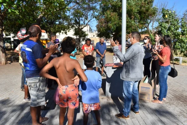 Mutirão de vários órgãos do governo do Piauí vai ofertar serviços gratuitos para moradores de rua em Parnaíba.