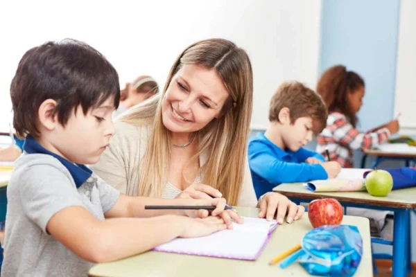 Pé-de-Meia Licenciatura pagará mais de R$ 500 para futuros professores.