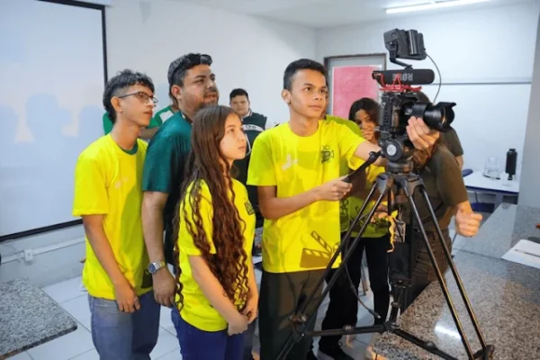 Estudantes do CETI Lima Rebelo em Parnaíba iniciam gravações de seu primeiro filme neste domingo dia 15.