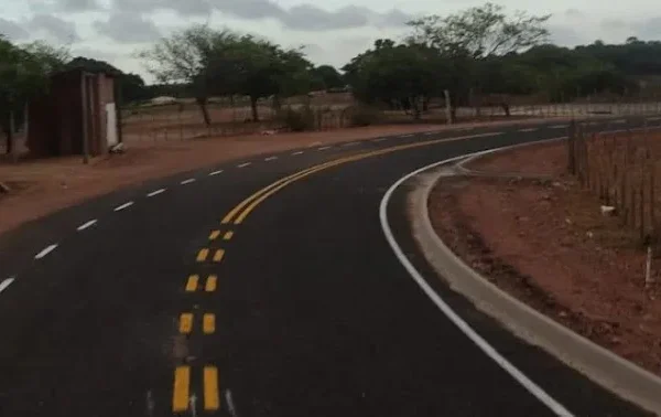  Governo do Piauí entrega via de acesso ao bairro Tabuleiros em Parnaíba.