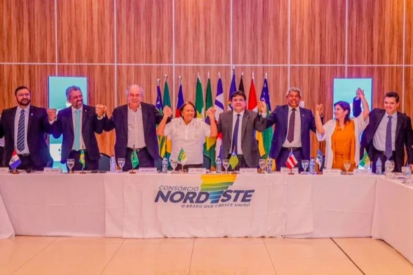 Rafael Fonteles é escolhido novo presidente do Consórcio Nordeste.