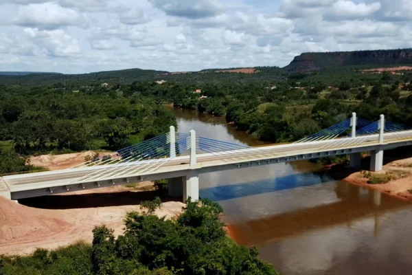 Professor Felipe Mendes vai lançar livro sobre o rio Parnaíba.