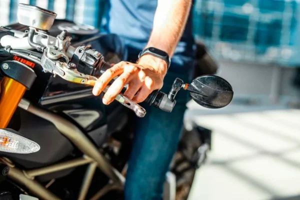 Aprovada lei que pune ruído excessivo de escapamentos em motocicletas e veículos em Parnaíba.