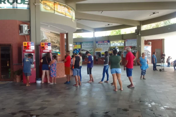 Serviços de autoatendimento bancário estão em péssimo estado em Parnaíba.