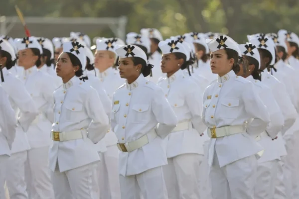 Ministério da Defesa registra 7 mil inscrições de mulheres para o alistamento militar.