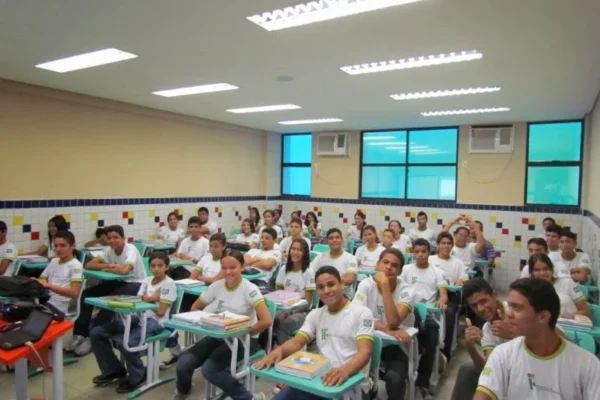 Campus do IFPI em Parnaíba abre seleção para professores substitutos.