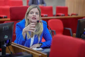 Deputada do Piauí chama  Lula de “incompetente e egoísta”.