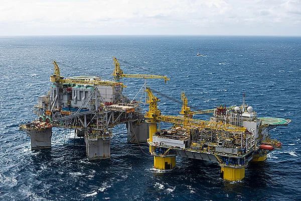Deputado quer estudos para exploração de petróleo no litoral do Piauí.