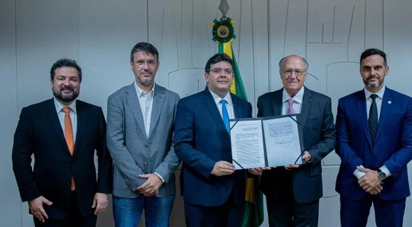 Alckmin assina autorização para instalação do maior projeto de hidrogênio verde do mundo no Piauí.
