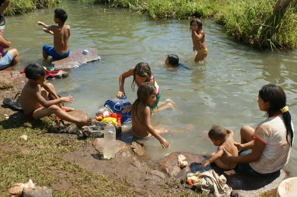 Unicef: 2,8 milhões de crianças não têm acesso adequado à água no país.