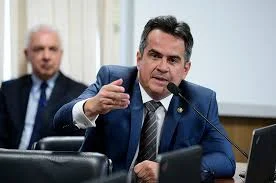 Ciro Nogueira vai ser o “bombeiro” no incêndio” entre Emanuel e família de Mão Santa.