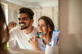 Anvisa suspende creme dental da Colgate após relatos de reações.